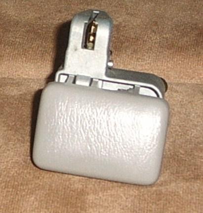 98-01 geo prizm glovebox latch light gray