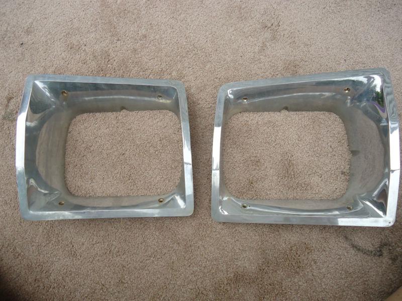 Jeep grand wagoneer sj headlight bezel trim set 84 85 86 87 88 89 90 91 oem amc