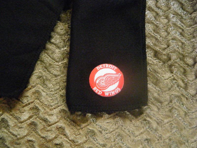 Detroit red wings   black fleece scarves scarfs scarf  9" x 60"(inches)  ice nhl