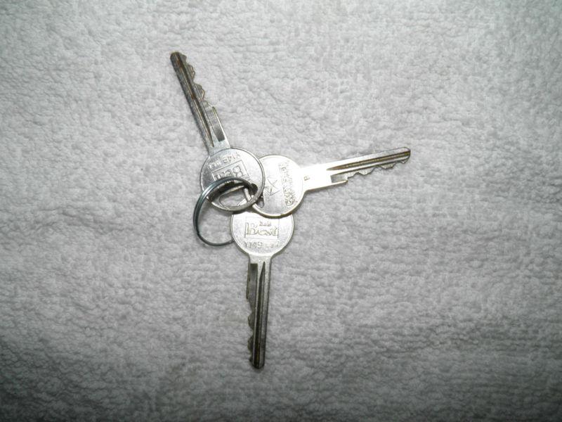 Under seat glove box key for 1990 plymouth voyager