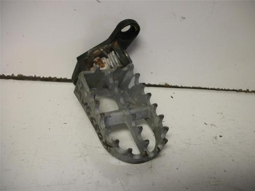 07 bmw g 650 x moto right driver peg & bracket tn