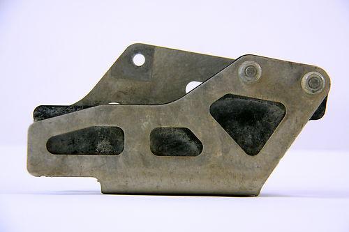 Front chain slider 1998 yamaha yz400f yz 400f swingarm guard oem