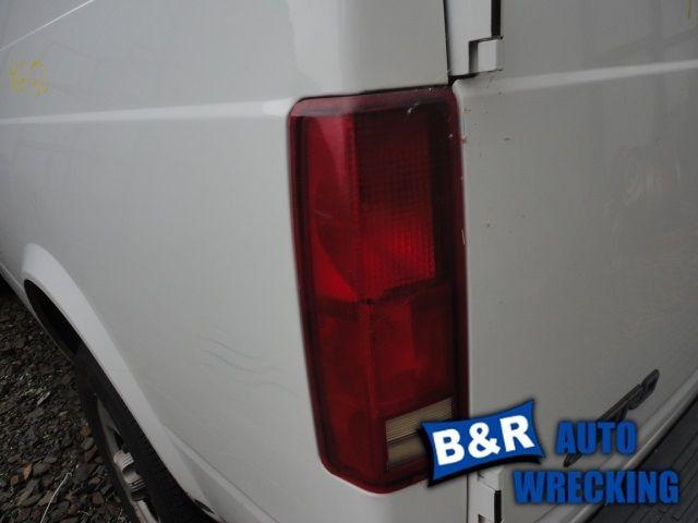 Left taillight for 85-89 90 91 92 93 94 95 96 97 98 99 00 01 02 03 04 05 chevy a