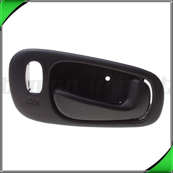 Passenger front inside door handle to1353153 power lock hole 98-02 corolla right