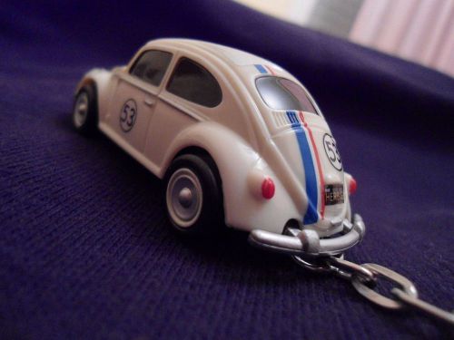 Herbie official disney keychain keyring 1/64 vw beetle volkswagen 53