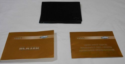 2002 chevrolet blazer owner&#039;s manual 3/pc.set &amp; black chevrolet factory case,,