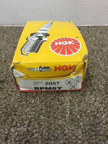 Lot qty 10 x ngk v-grooved spark plug bpm8y 2057