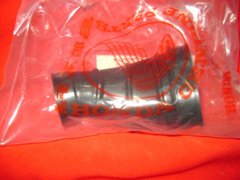 Nos honda ct90 & ct110 air cleaner rubber hose carb to air cleaner 17253-102-000