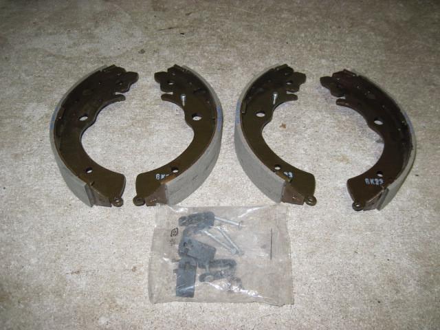 97-01 honda cr-v crv oem 43053-s10-a00 rear brake shoes