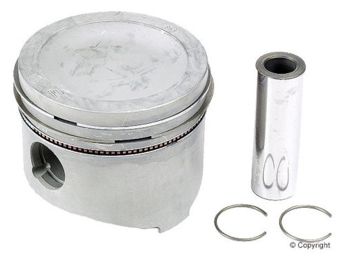 Mahle engine piston w/rings 060 46004 057 engine piston