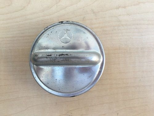 Mercedes benz new vintage valve cover oil cap, w108, w109, w113, w114, w115