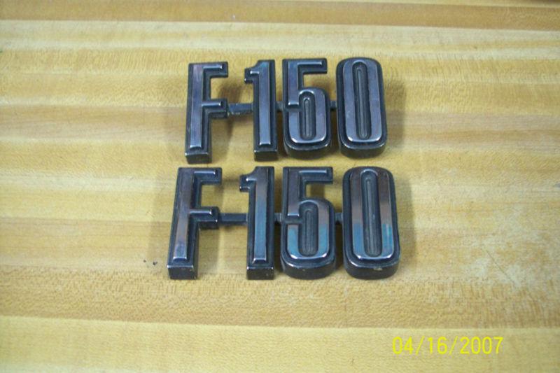 Ford pickup fender emblem f-150 (2) oem part #d5tb16702aa