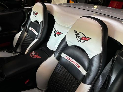 Corvette c5 sports 1997-2004 in white &amp; black genuine leather seat covers