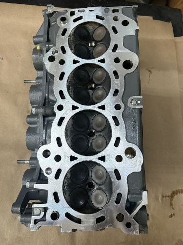 Oem honda bf 135 cylinder head 4 cylinder 4 stroke pn# 06122-zy6-010za (b-14)