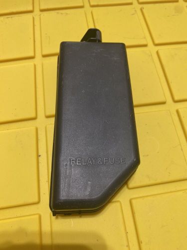 1995 lexus toyota es300 under the hood fuse lid relay box cover black oem