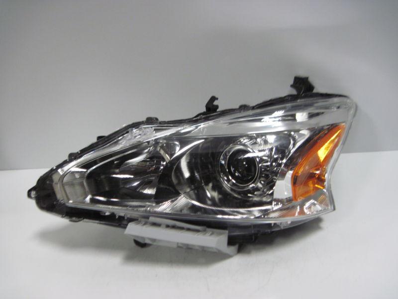 13 14 nissan altima sedan halogen headlight left side oem damaged