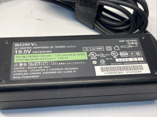 Genuine sony ac adapter charger vgp-ac19v31 4.7a 19.5v 90w