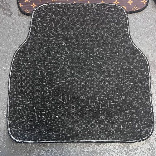 Car floor mat designer print universal- black multi