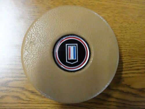 1970 1981 camaro sport steering wheel original gm tan center horn button cap