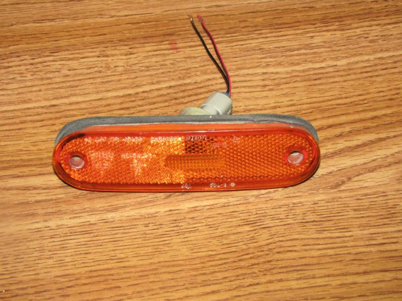 90-05 mazda miata mx-5 front side marker light rh oem