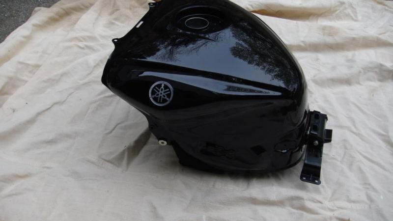 2006 07  yamaha yzf r6 gas fuel petrol tank oem,with lock/key,fuel pump,fairings