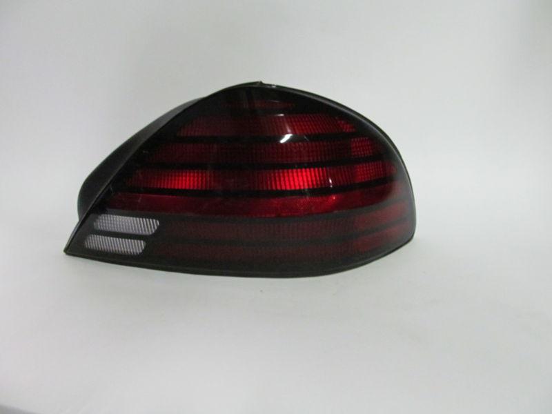 99 00 01 02 03 04 05 pontiac grand am se oem right tail light nice!