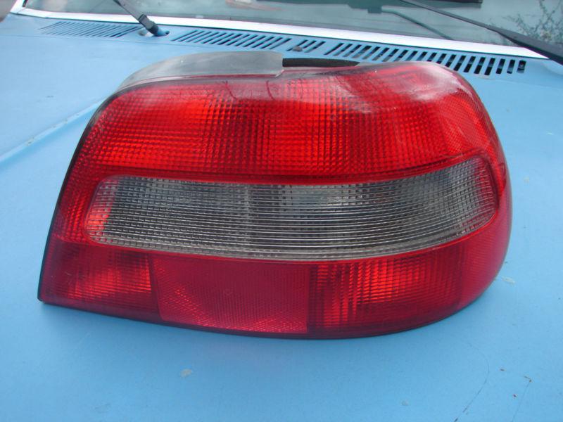 2000 01 02 03 04 volvo s40 sdn tail light rh