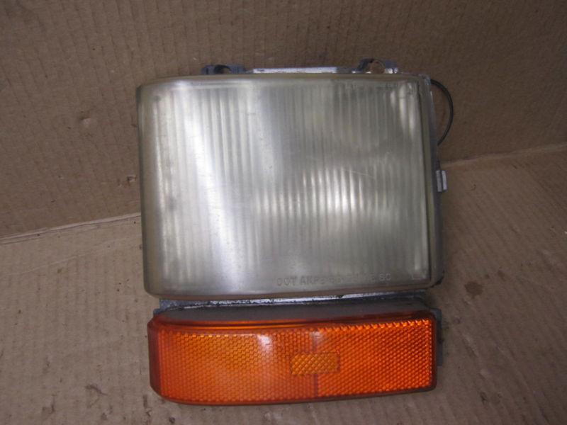 Cadillac deville 80-84  fleetwood rwd 80-89 brougham 87-89 corner light lh left