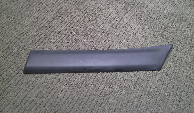 88-91 honda crx left driver exterior rear quarter trim molding