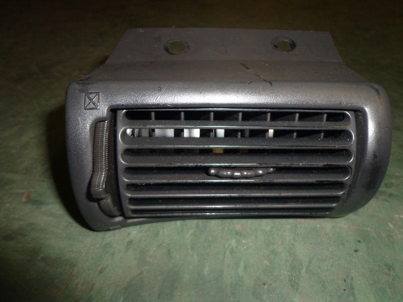 94-04 ford mustang mid black a/c heater vent complete rh passenger side air