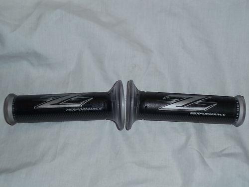 Brand new kawasaki z 1000 z1000 black carbon logo grips