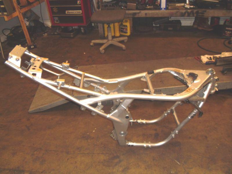 2002 suzuki gsf1200 gsf 1200 bandit frame straight 