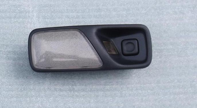 Lexus ls400 rear passenger right interior map courtesy light 90 91 92 93 94 1990