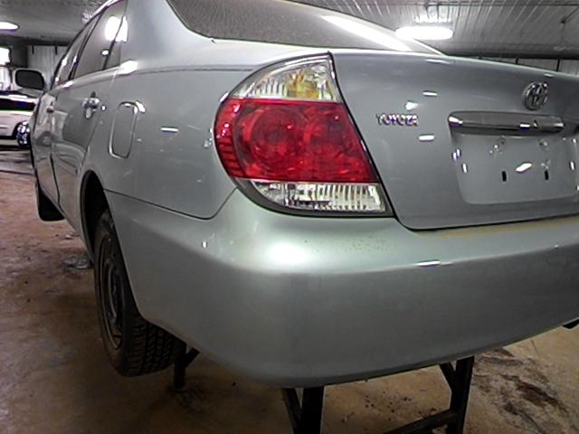 2006 toyota camry tail lamp light left