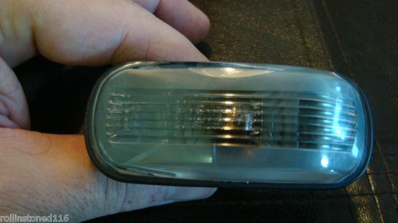 Saab 9-3 93 9-5 95 99 00 01 02 03 04 05 oem side marker fender light lamp