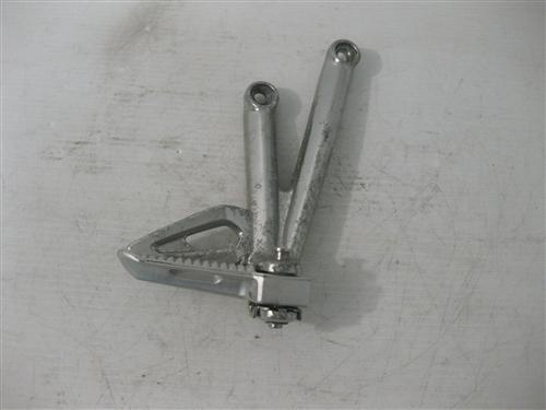 06-08 triumph daytona 675 right passenger peg rearset