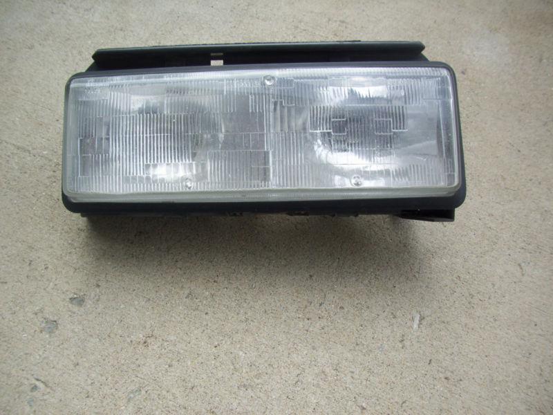 Cutlass euro rh headlight 442 87 88 passenger side