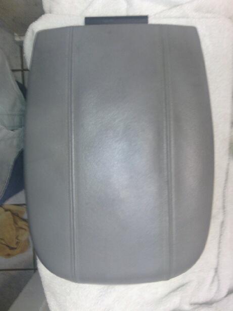 1997-2002 lincoln navigator gray large wide front center console lid arm rest 