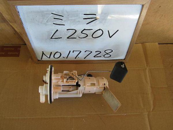 Daihatsu mira 2005 fuel pump [0420600]