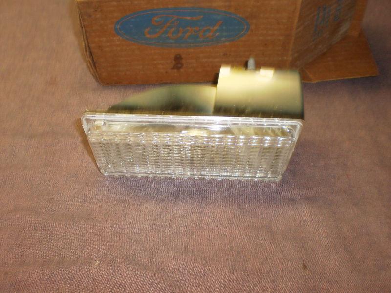 Ford 83 ltd park lamp lh orig. ford nos