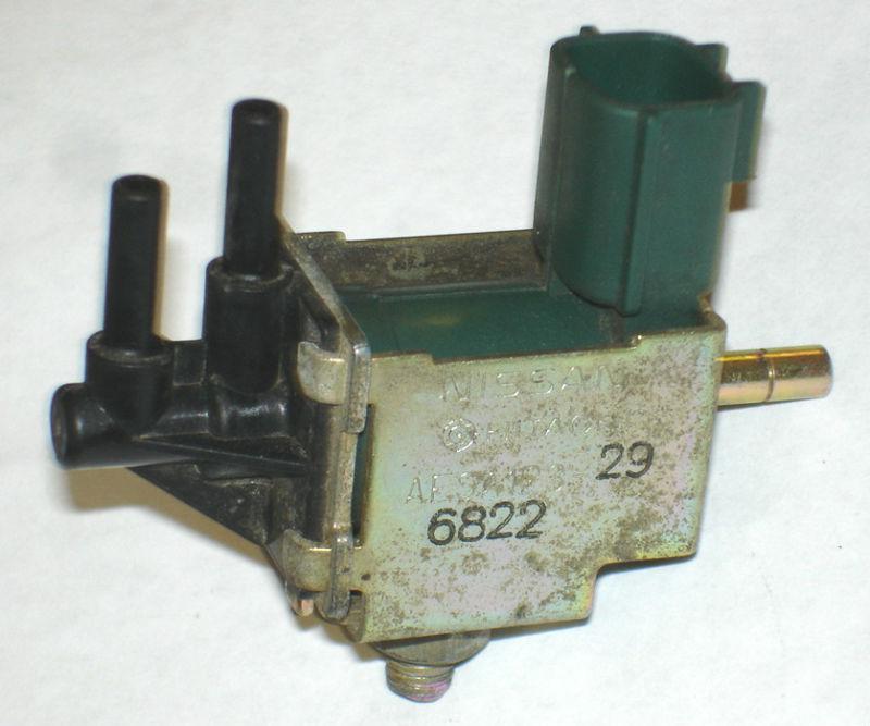 Maxima sentra altima 200sx i30 vacuum  switch valve solenoid vsv aesa123-29