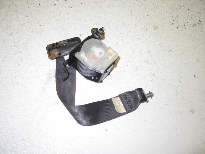 03 04 05 hyundai sonata right rear seat belt