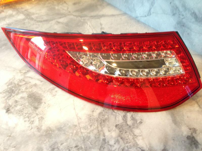 2009-2011 porsche rightled tail light