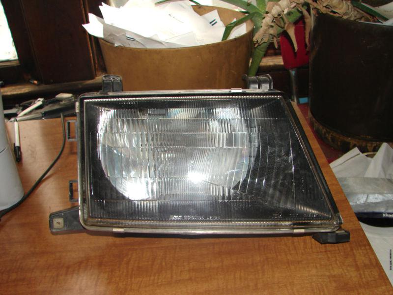 1997 98 99 montero sport headlight oem rh