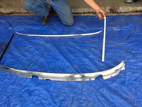 1970- 72 chevrolet montie carlo windshield, ( no damage )