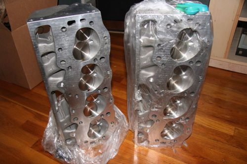 Brodix bb-2+ aluminum cylinder heads w / ferrea  valves, comp spring, retainers