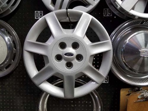 05 06 07 ford taurus wheel cover 7 spokes concave spokes 16232