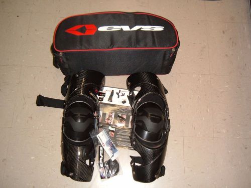 Evs carbon fiber web  knee braces