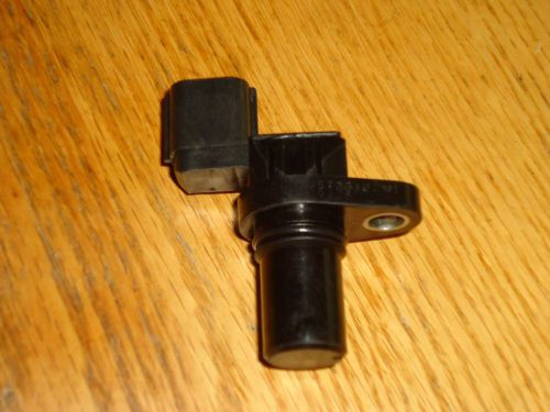 98 to 03 vitara esteem tracker metro swift camshaft position sensor j5t23182