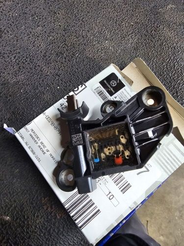 2016-2020 mercedes metris voltage regulator